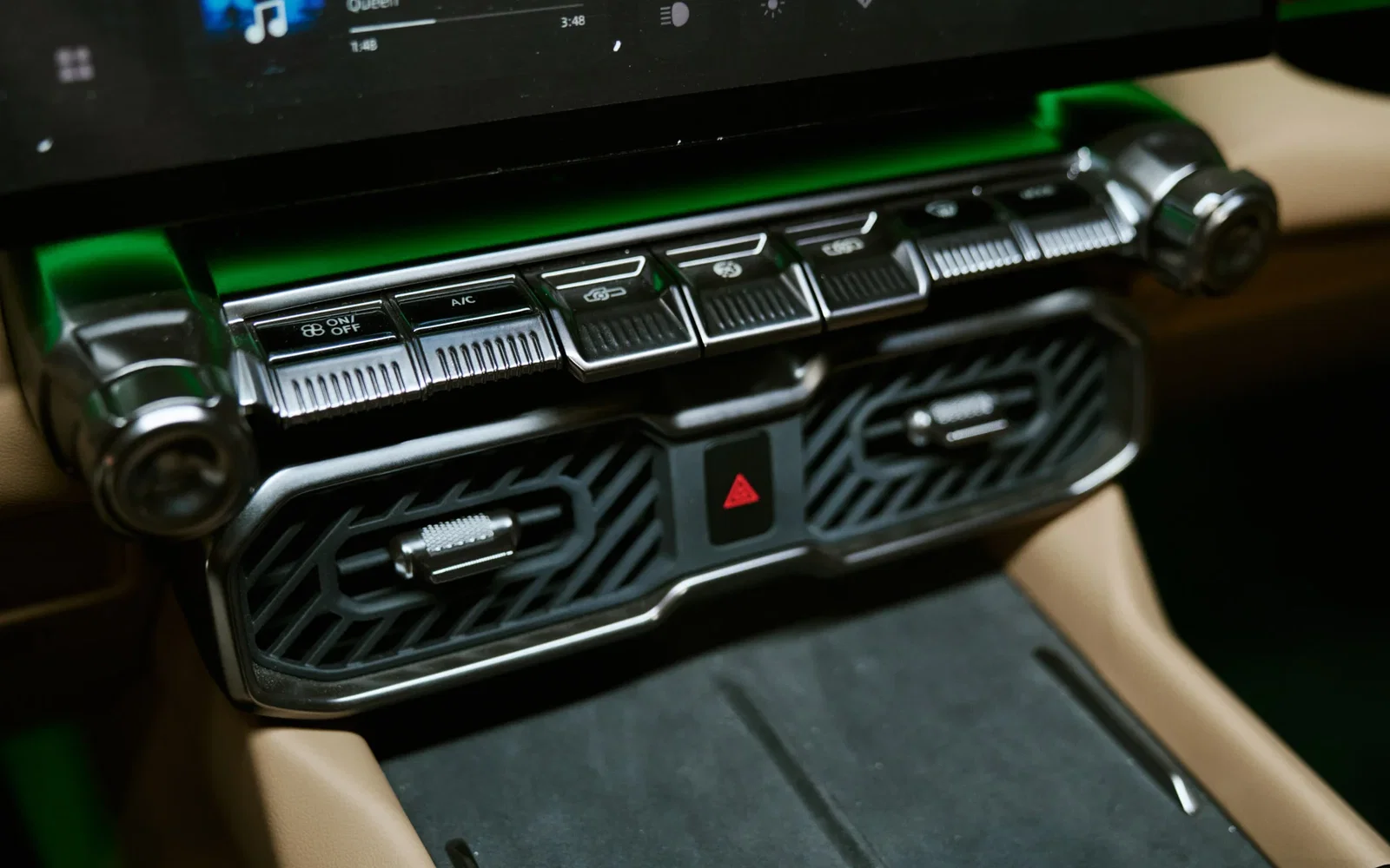 Chery KP31 physical climate control switches and knobs