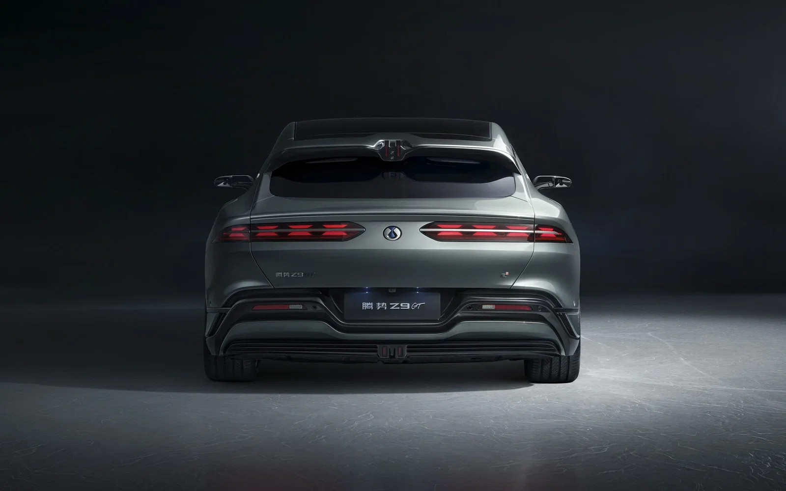 Denza Z9GT rear view showing full-width tail light bar and shooting brake roofline