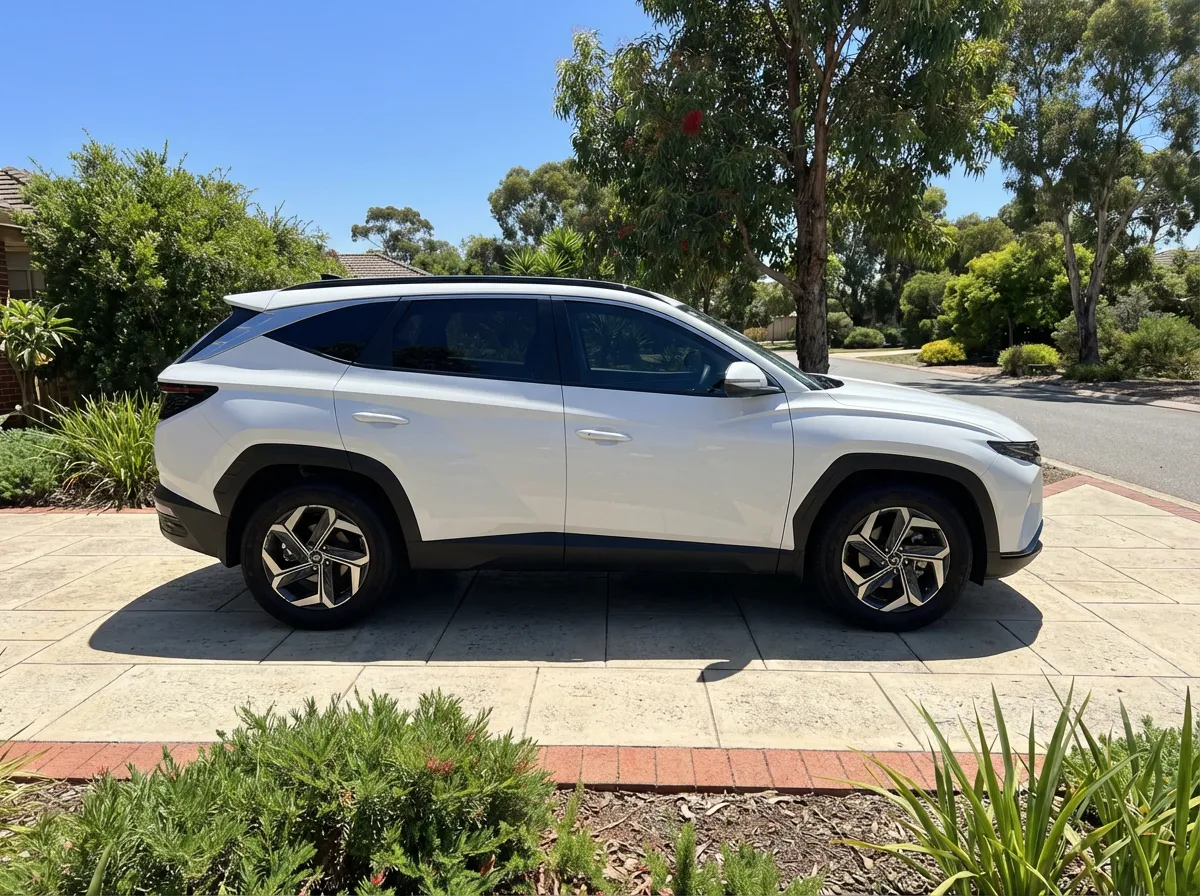 2025 Hyundai Tucson Hybrid 2WD side profile
